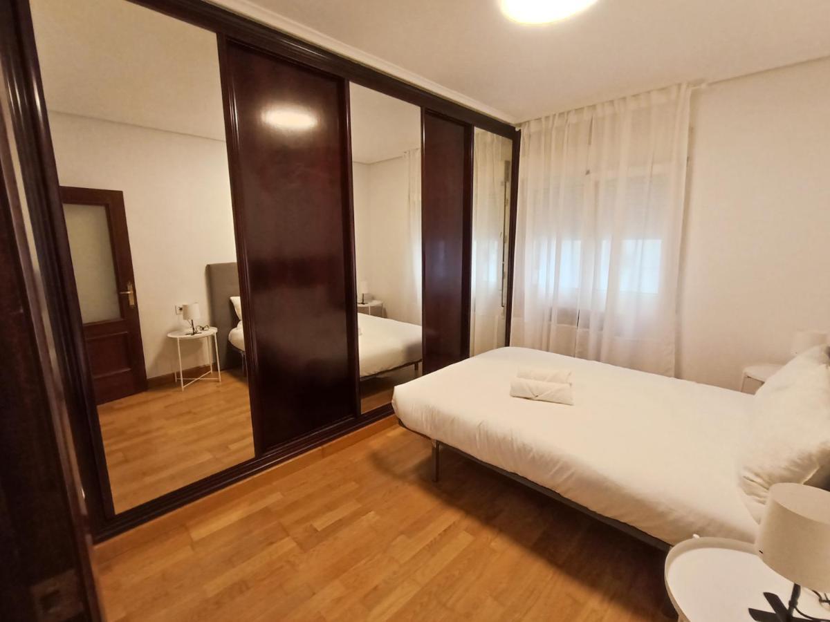 Apartamento Tito Oviedo 621A ภายนอก รูปภาพ